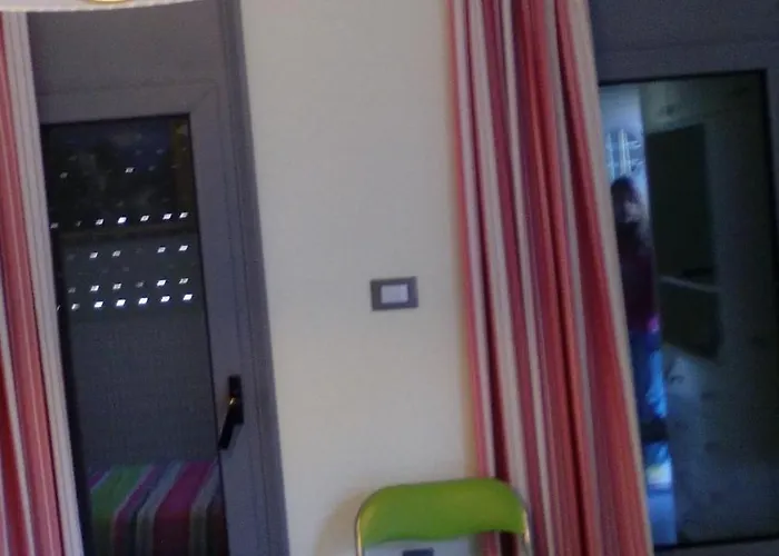 ανεξάρτητος * Vernardhaiika